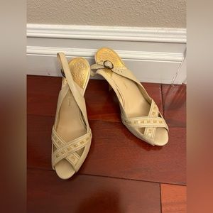 Cole Haan Beige Leather Peep Toe Adjustable Strap Slingbacks NikeAir Sz 8B